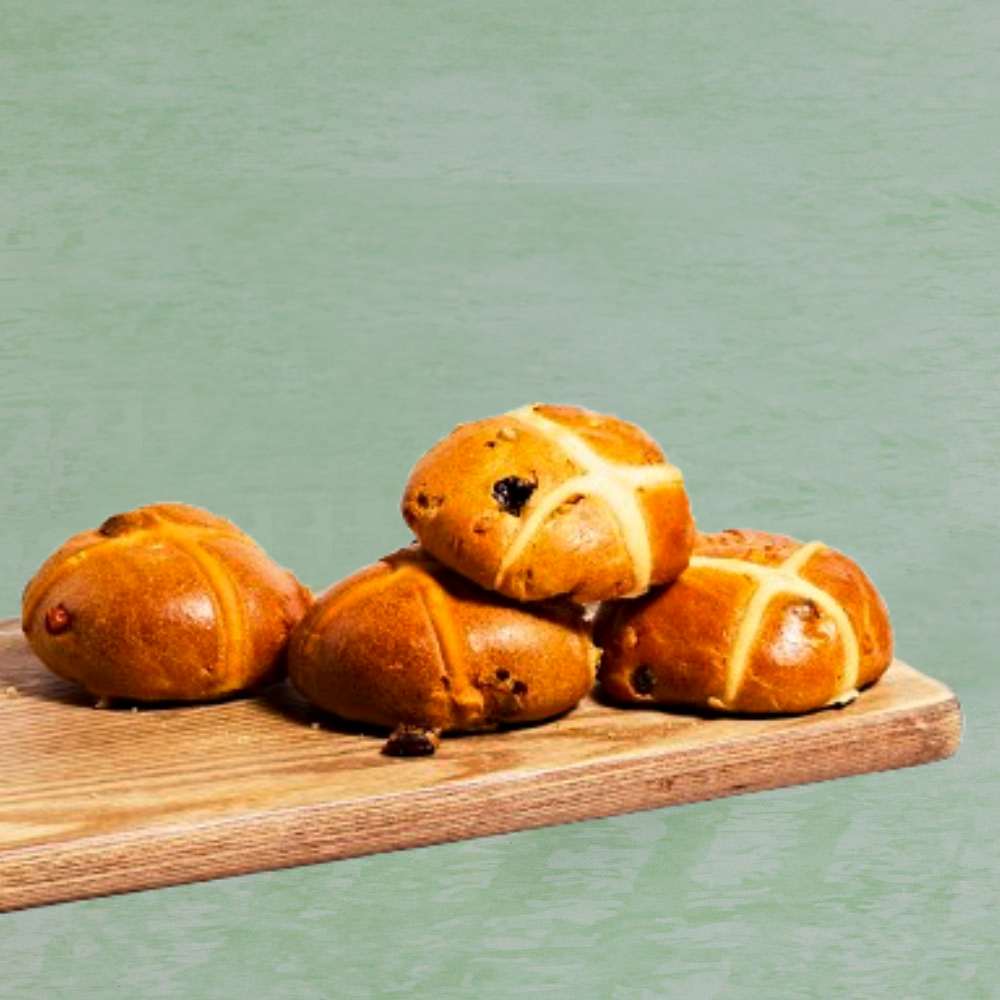 The Artisan Bakery Hot Cross Buns, 4 x 80g