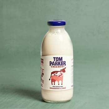 Tom Parker Strawberries & Cream Milkshake, 500ml
