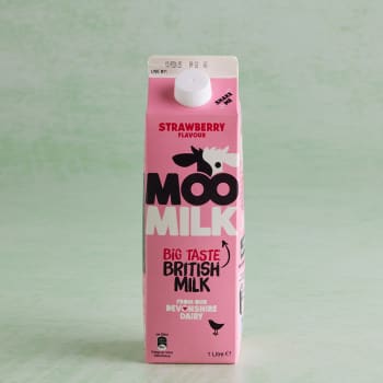 Moo Milk Strawberry Flavour British Milk, 1Ltr