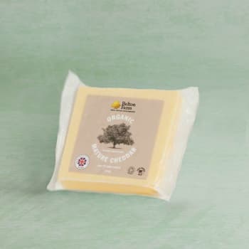 Belton Farm Organic Mature Cheddar, 200g
